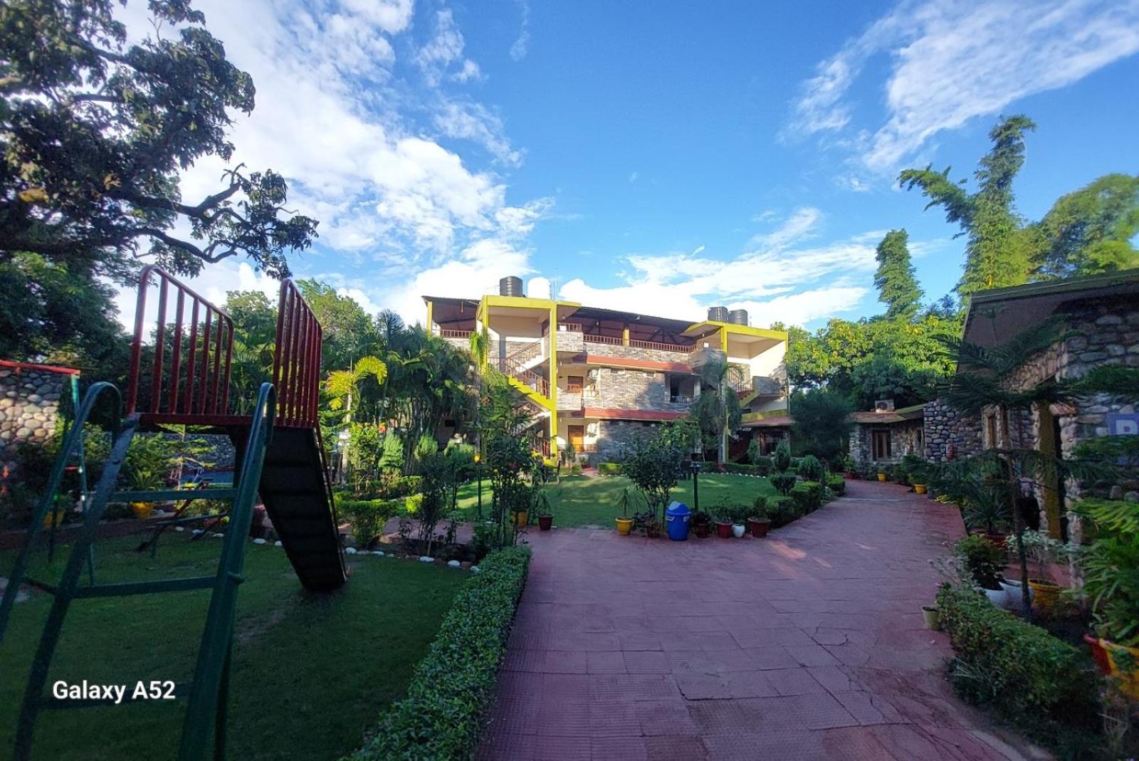 Hr Dukes Den Resort Ramnagar  Εξωτερικό φωτογραφία